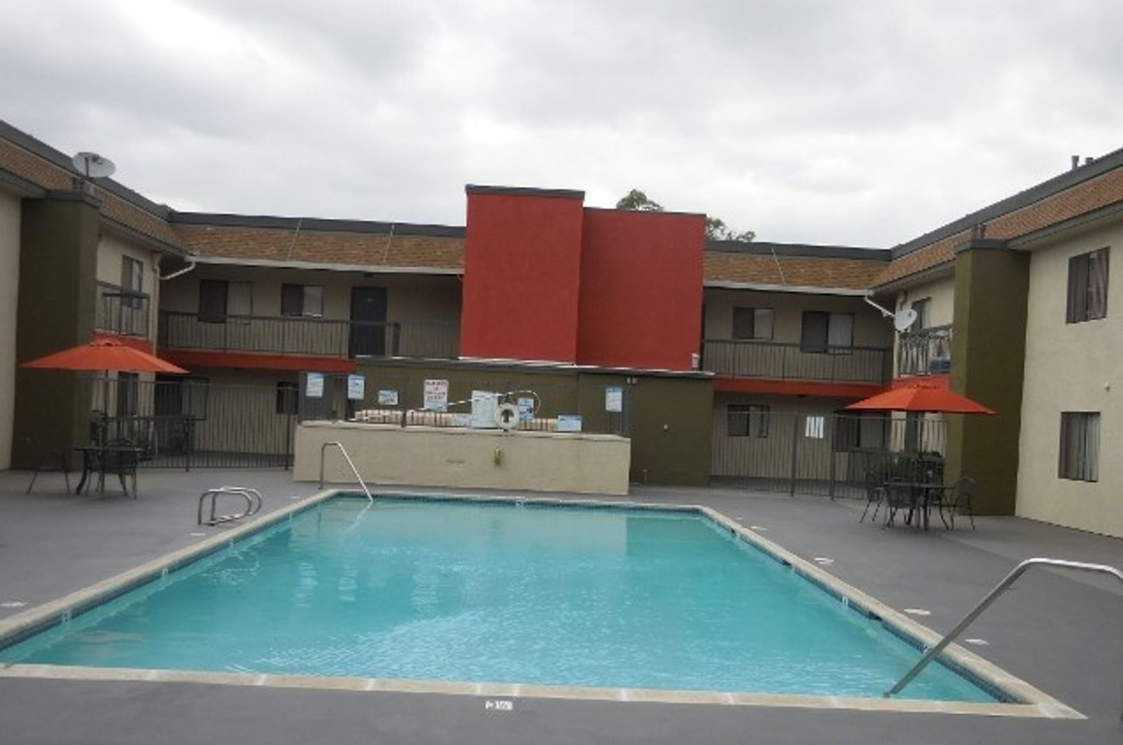 Sun Valley Apartment: 7817 Vineland Avenue