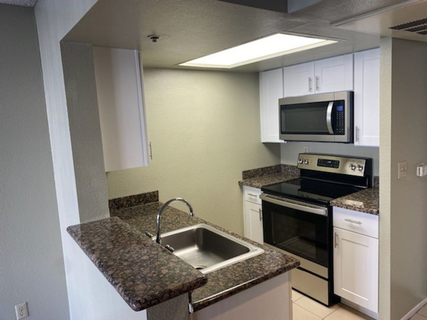 Los Angeles Apartment: 5332 Russell Avenue