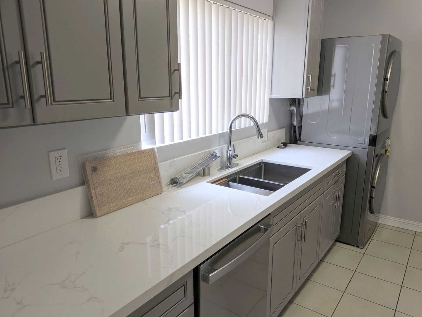 Los Angeles Apartment: 835 S Norton Ave