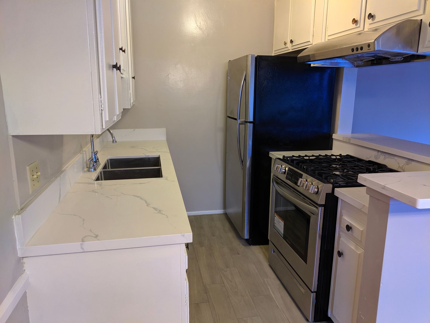Los Angeles Apartment: 1841 N New Hampshire Ave