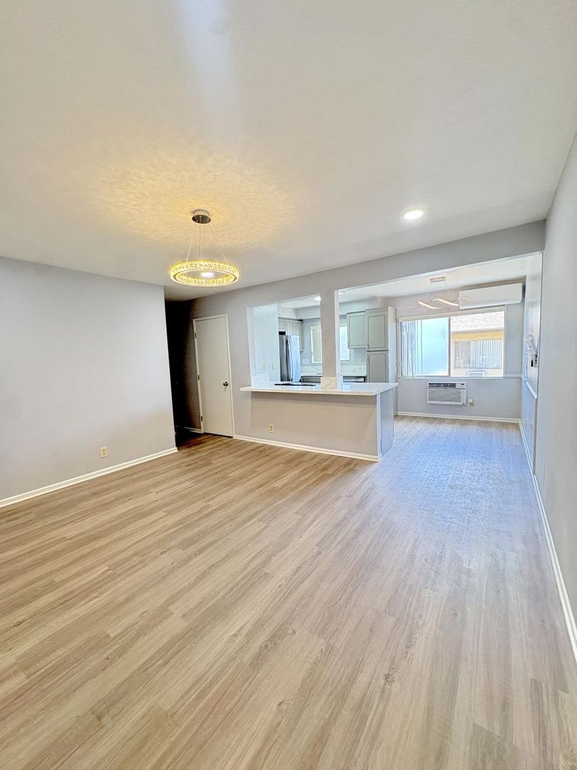 Temple City Apartment: 5945 Cloverly Avenue
