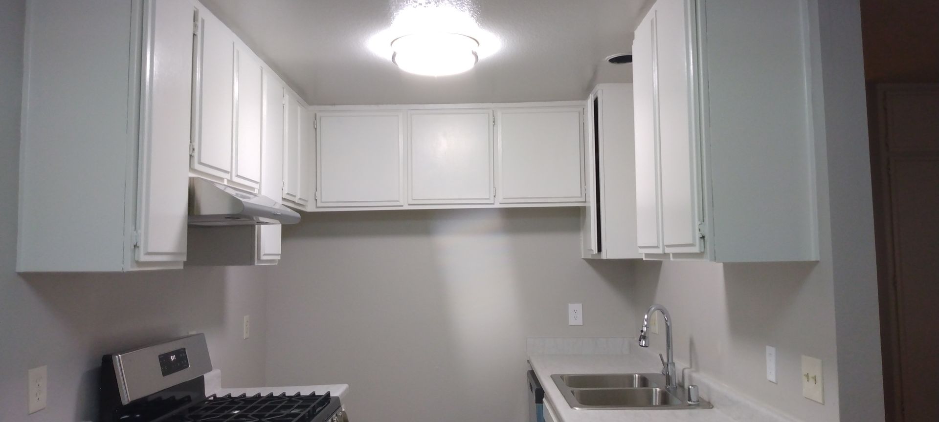 Panorama City Apartment: 9205 Van Nuys Boulevard