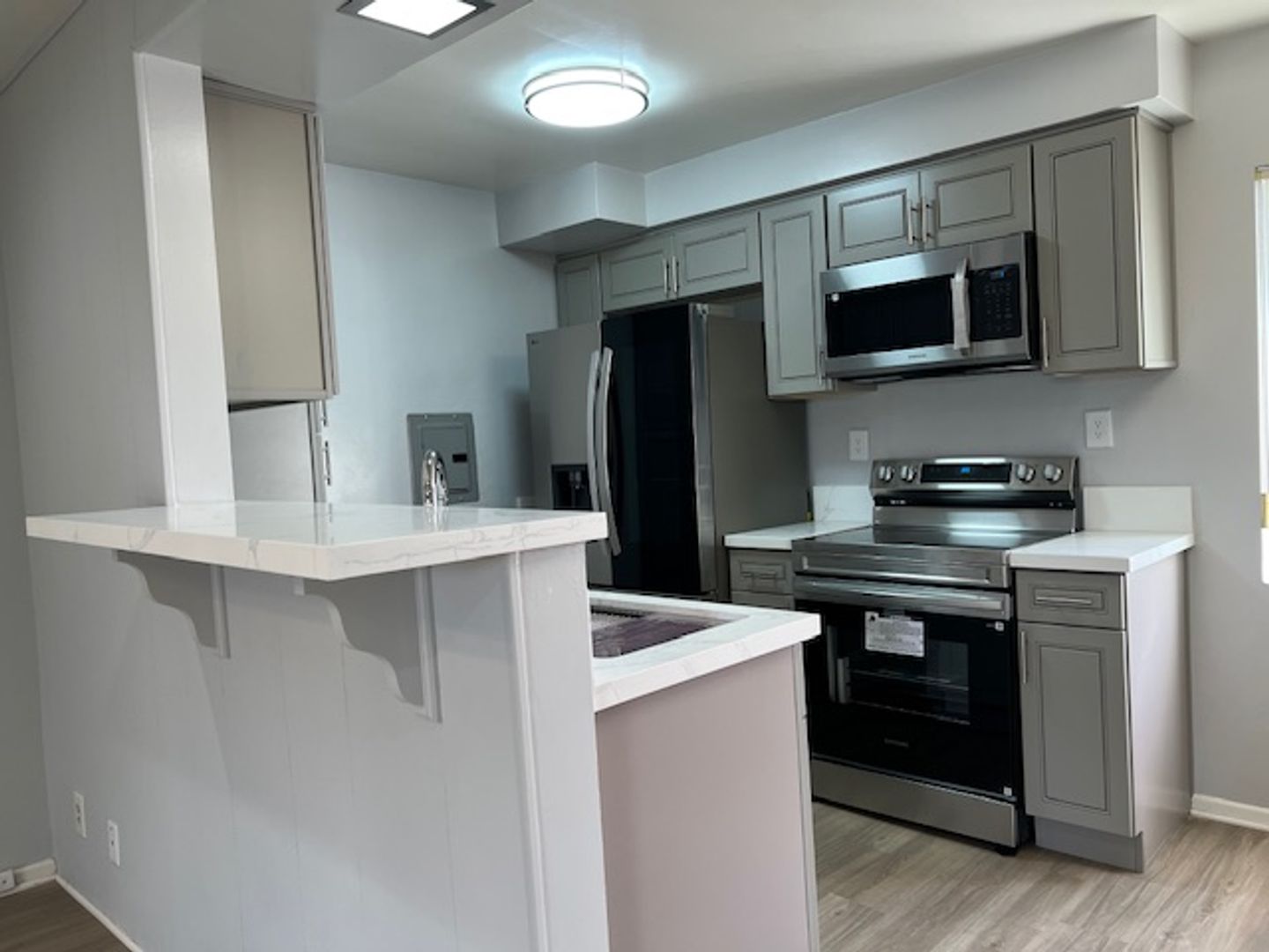 Temple City Apartment: 5945 Cloverly Avenue