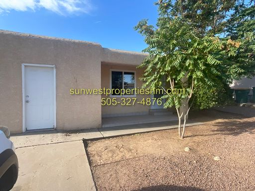 3 Bedroom, 2 Bathroom House