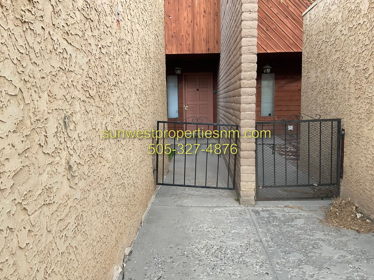 Farmington House: 1078 E. Navajo St.