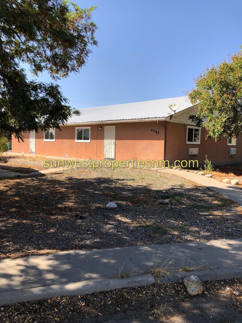 Farmington Apartment: 2305 N. Tucker