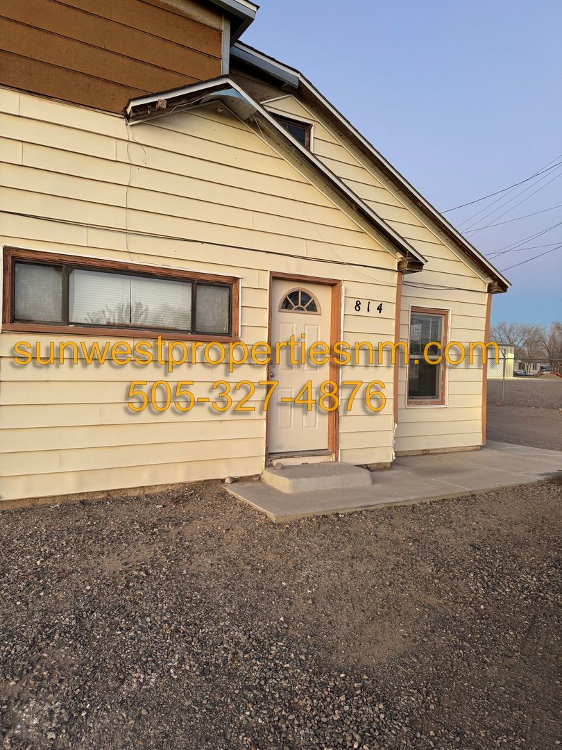 Farmington Apartment: 814 Murray Dr.