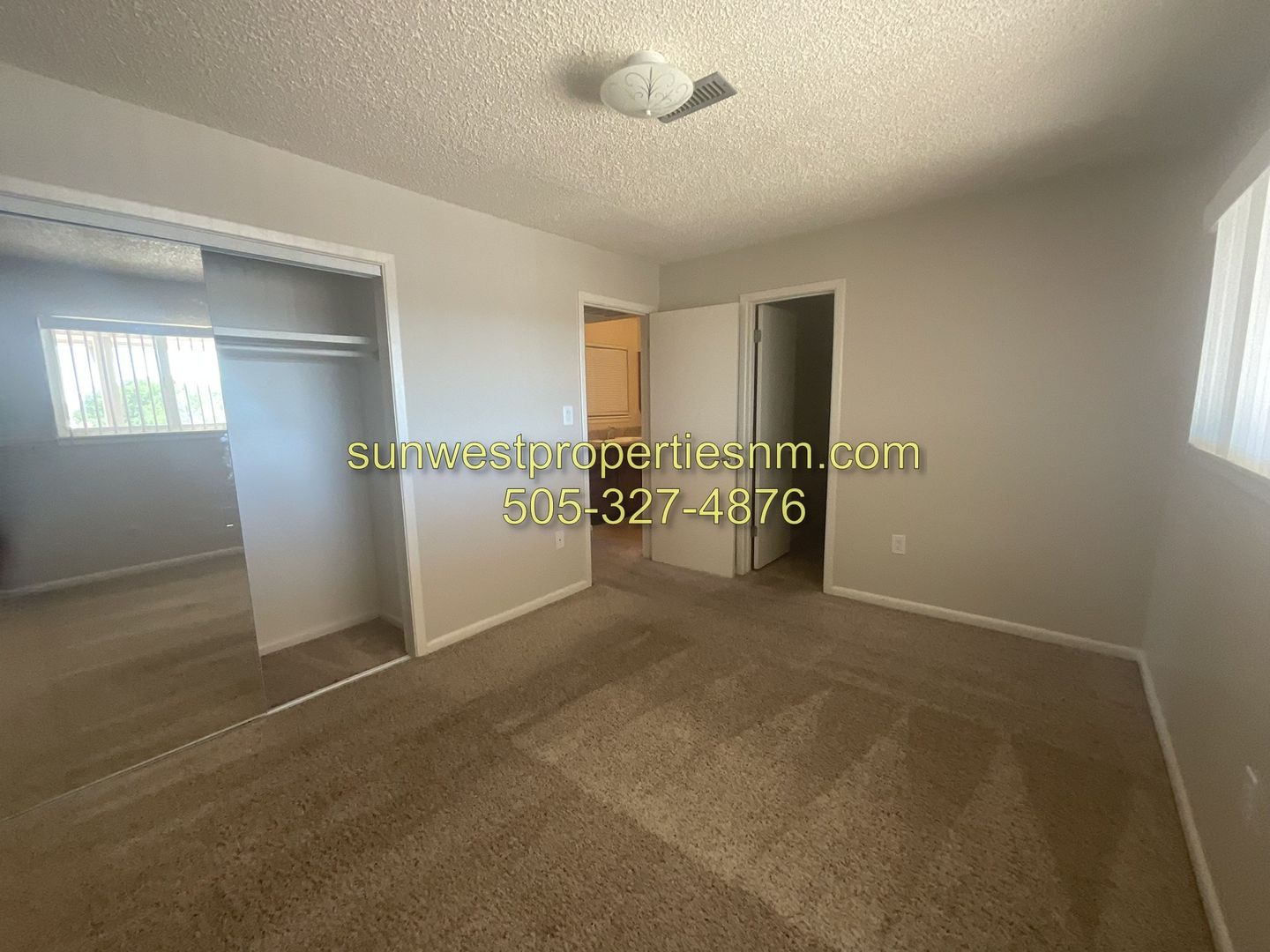 Dustin Ave. N. 2400 - Sunset House 6 of 10