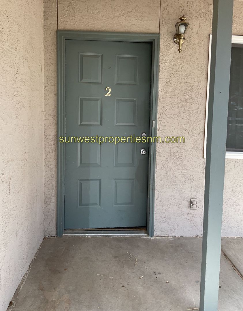 Farmington Apartment: 3706 Carlton