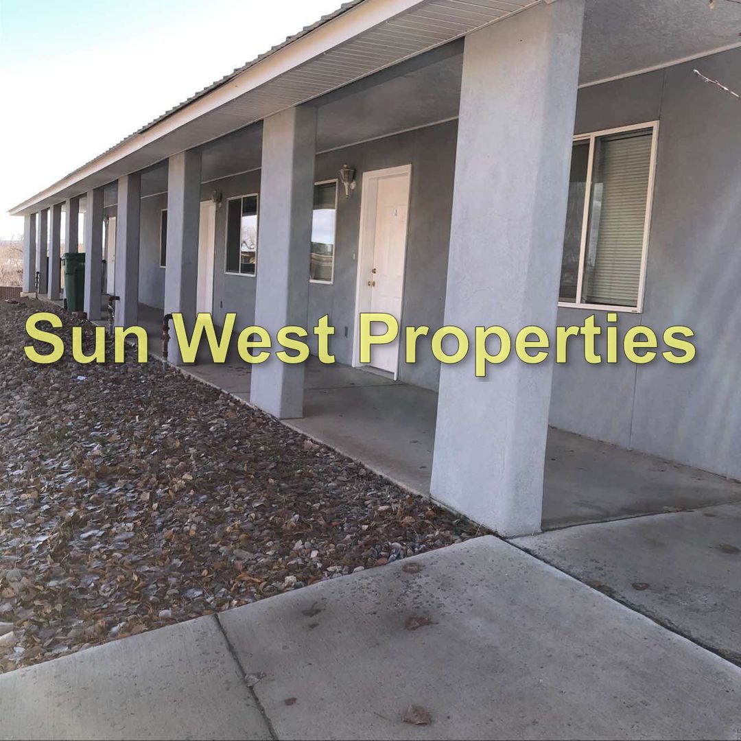 Farmington Apartment: 820 N. Vine Ave.