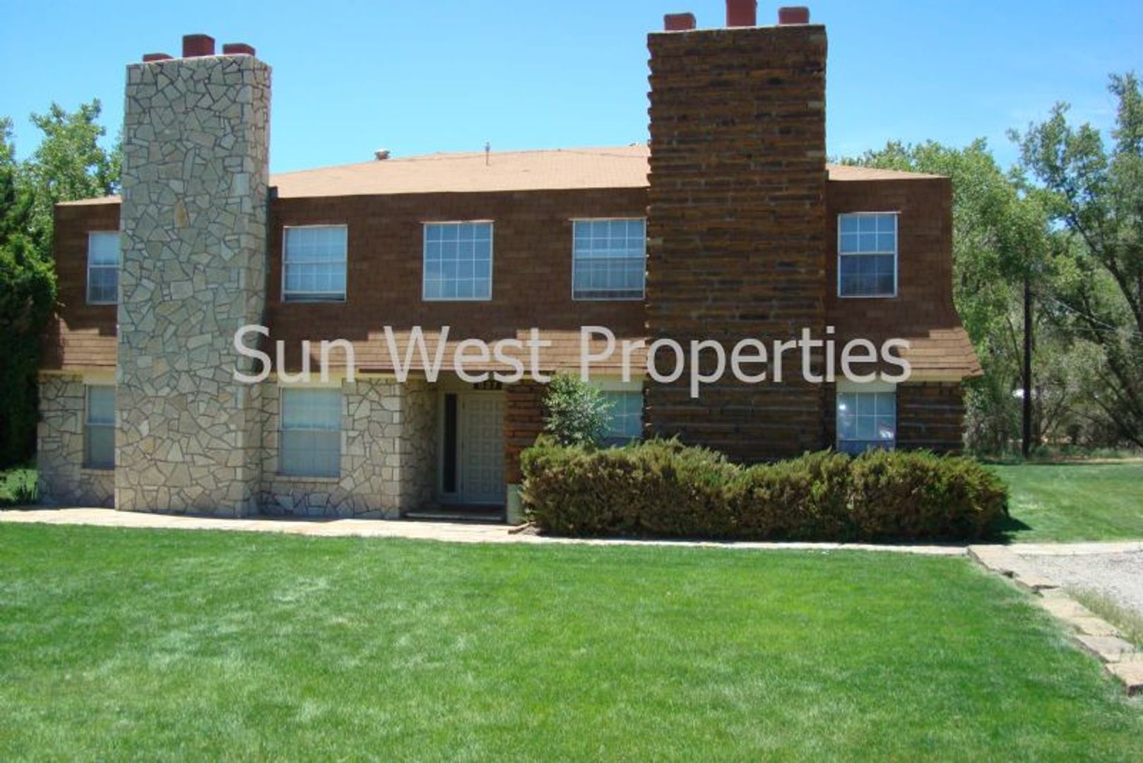 Flora Vista Apartment: 835 HWY 516