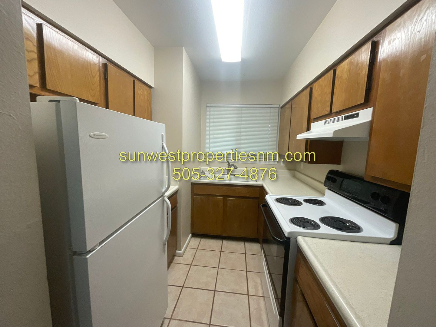 Dustin Ave. N. 2400 - Sunset House 11 of 12