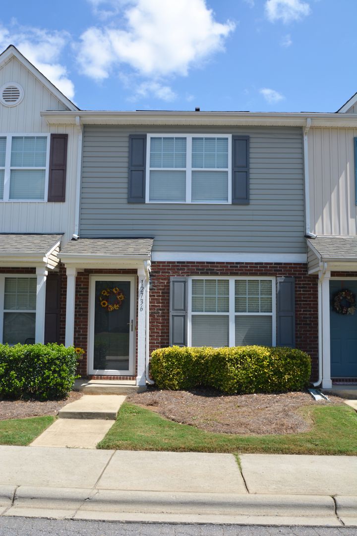 Charlotte House: 12736 Livengood Lane