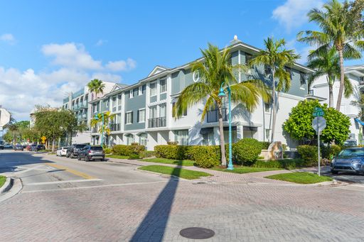 Photo of 245 Ne 2nd St Apt E,<br> Delray Beach, FL 33444