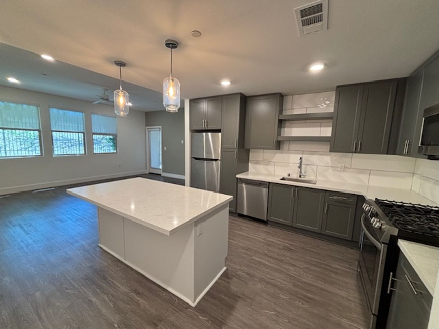 Whittier Apartment: 8115 Via Alta