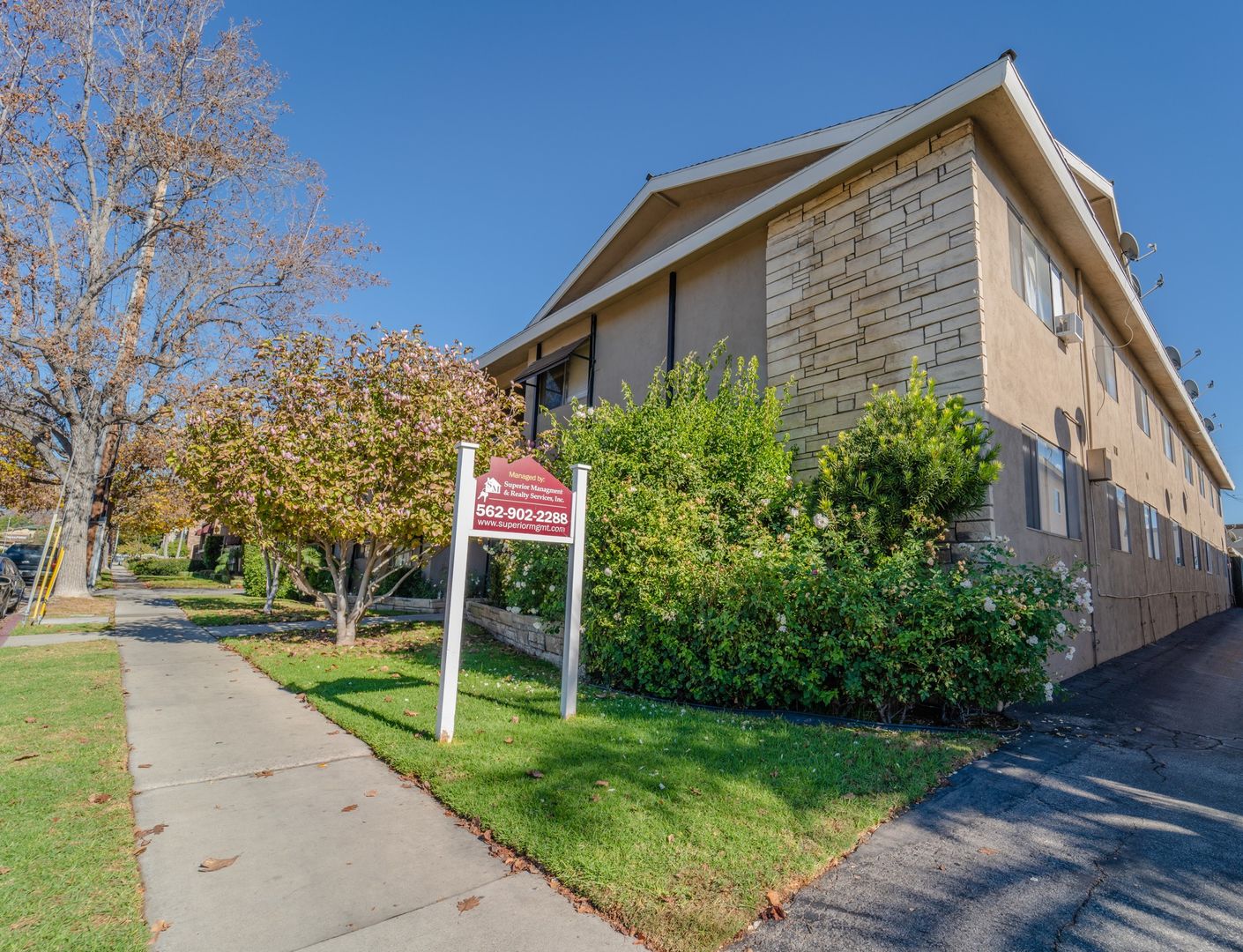 Whittier Apartment: 10120 Scott Ave