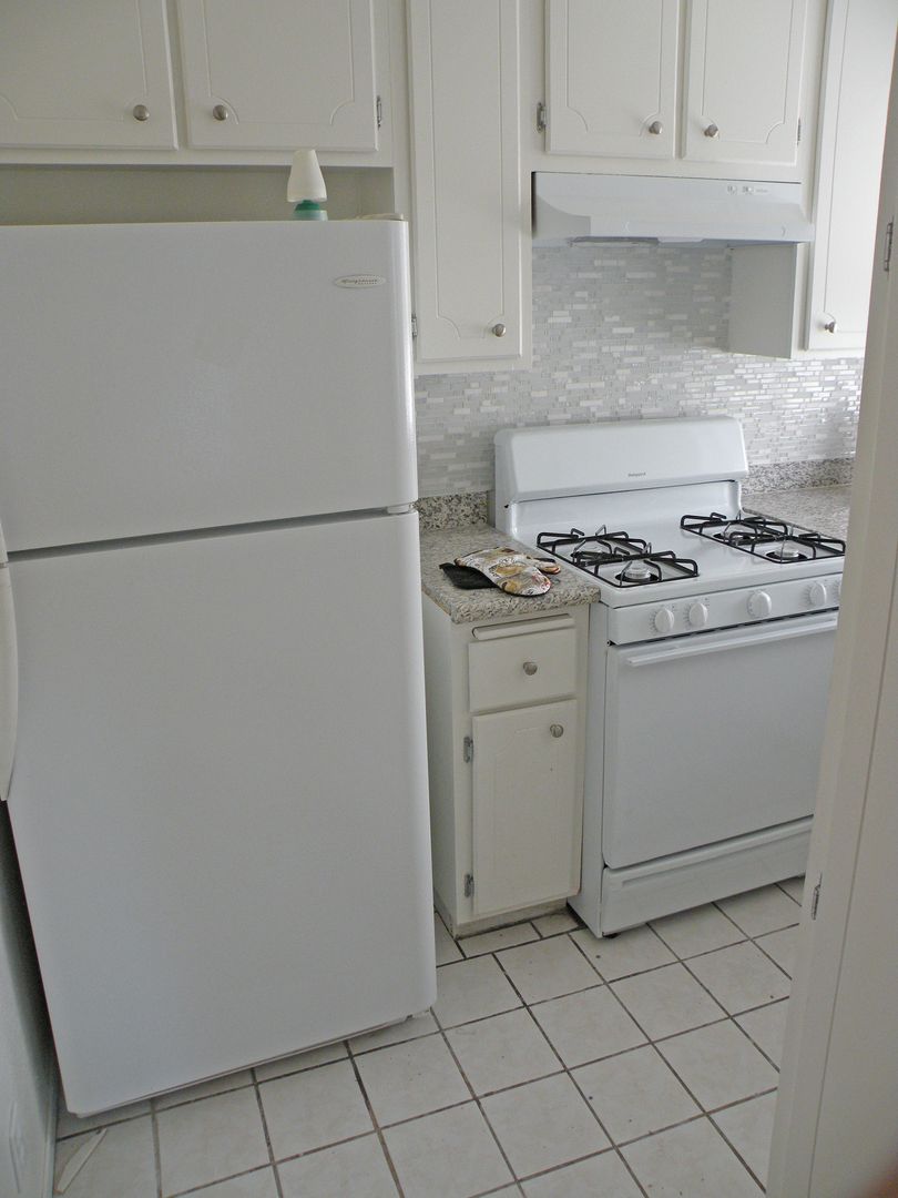 La Habra House: 950 W Lambert Rd