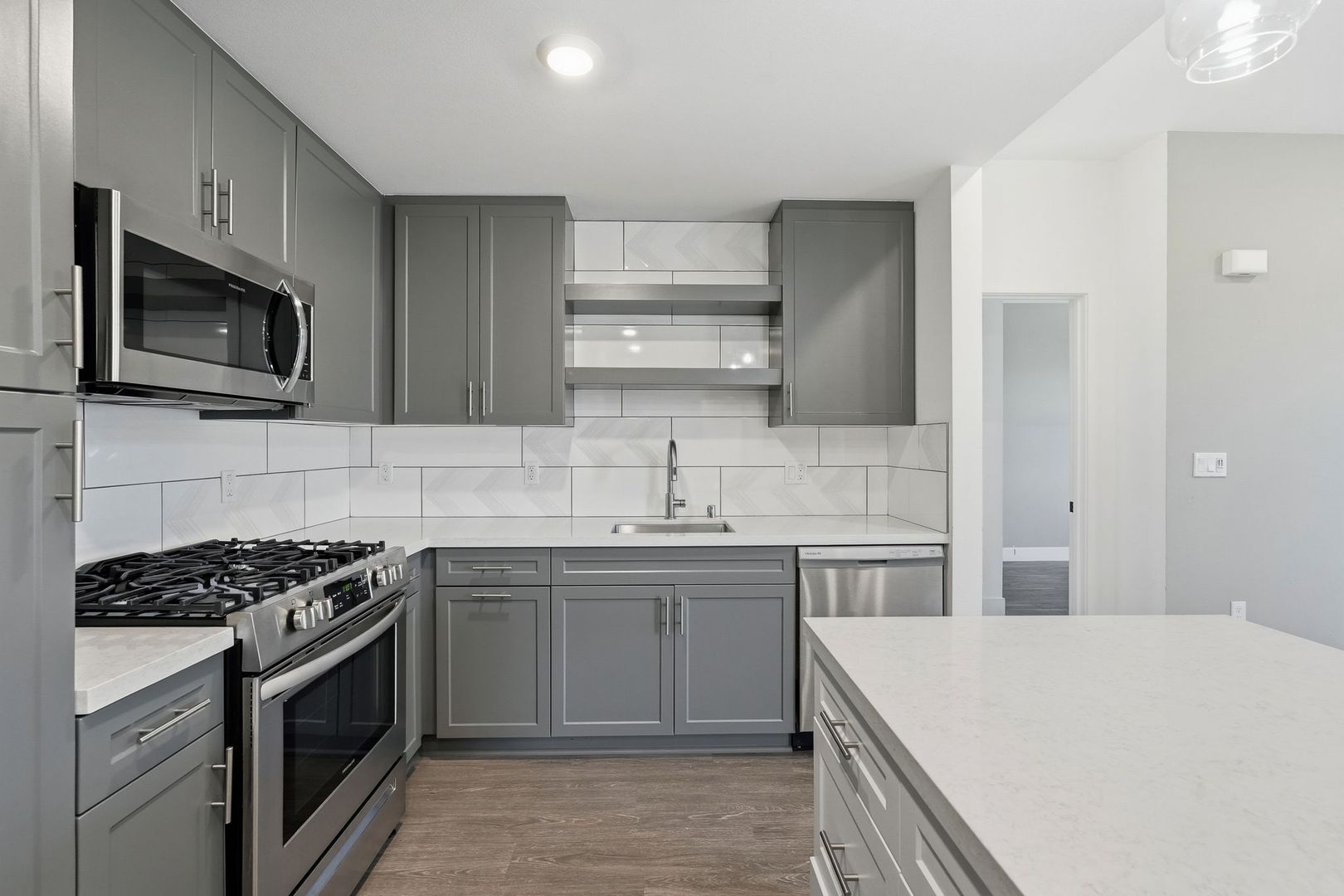 Whittier Apartment: 8115 Via Alta