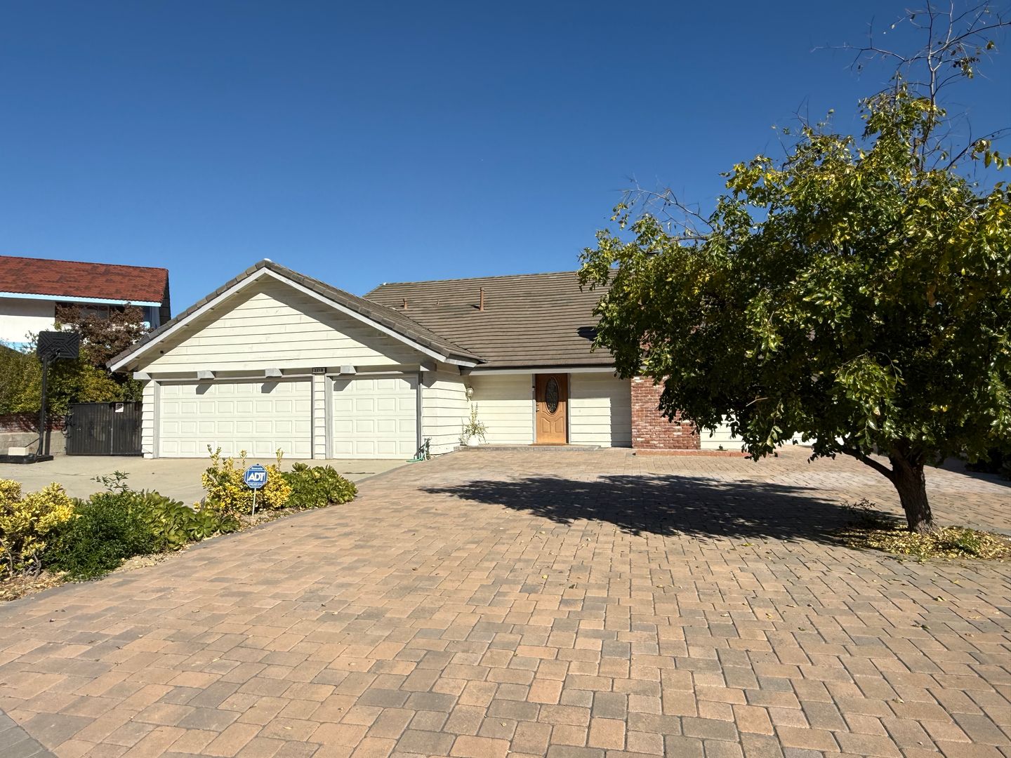 Rowand Heights House: 2210 Ravenfall Ave