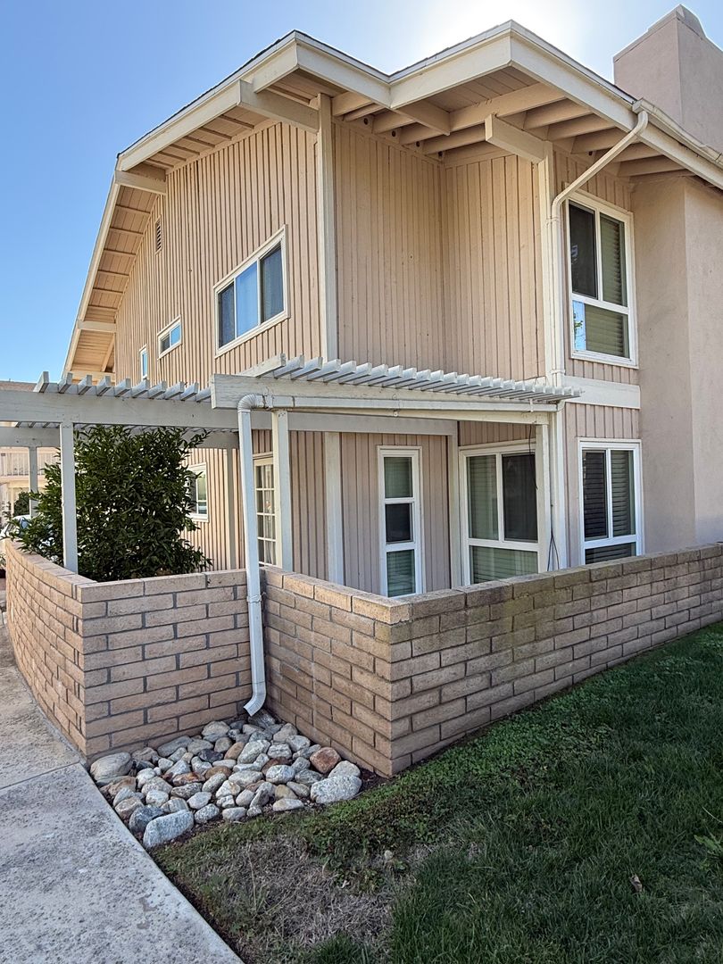 Claremont House: 314 W. Seventh St