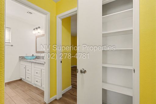 7929 Dana Maple Court, Las Vegas, NV 89131