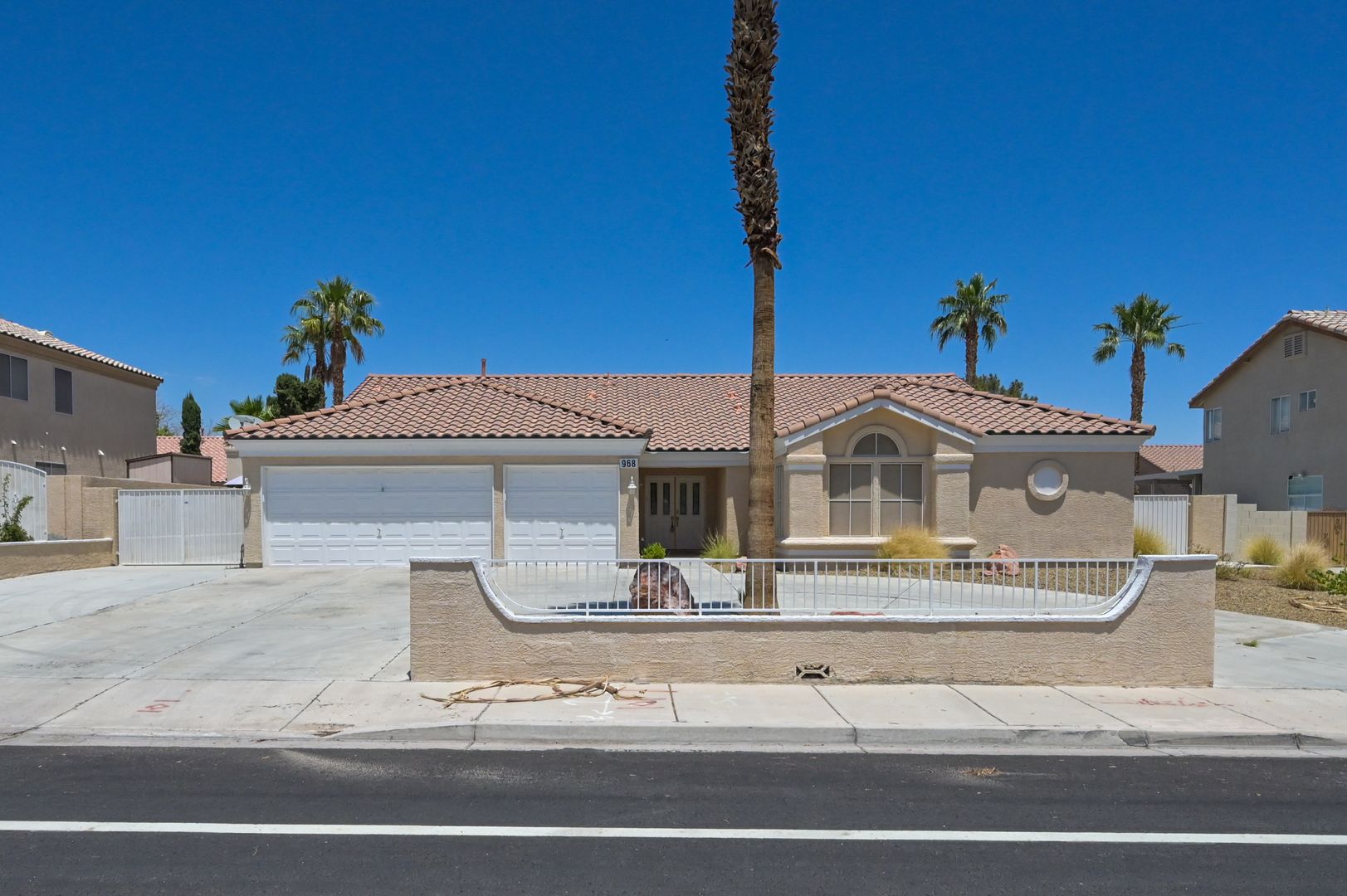 Las Vegas House: 968 E. Robindale Road