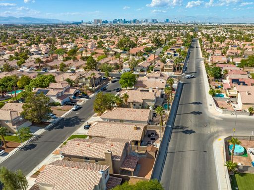 8366 Drop Camp Street, Las Vegas, NV 89123