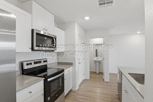 1902 Omaggio Vista Street, Henderson, NV 89044