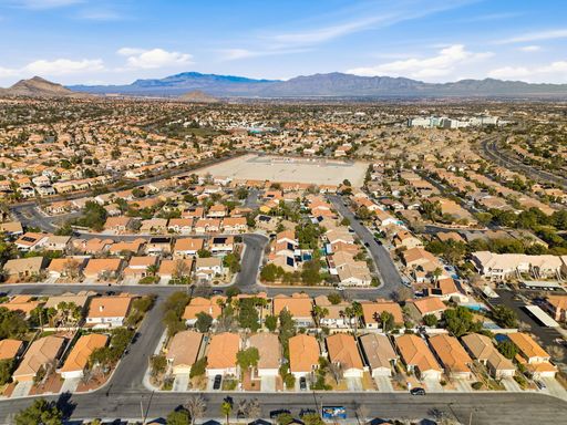 10628 Primrose Arbor Ave, Las Vegas, NV 89144