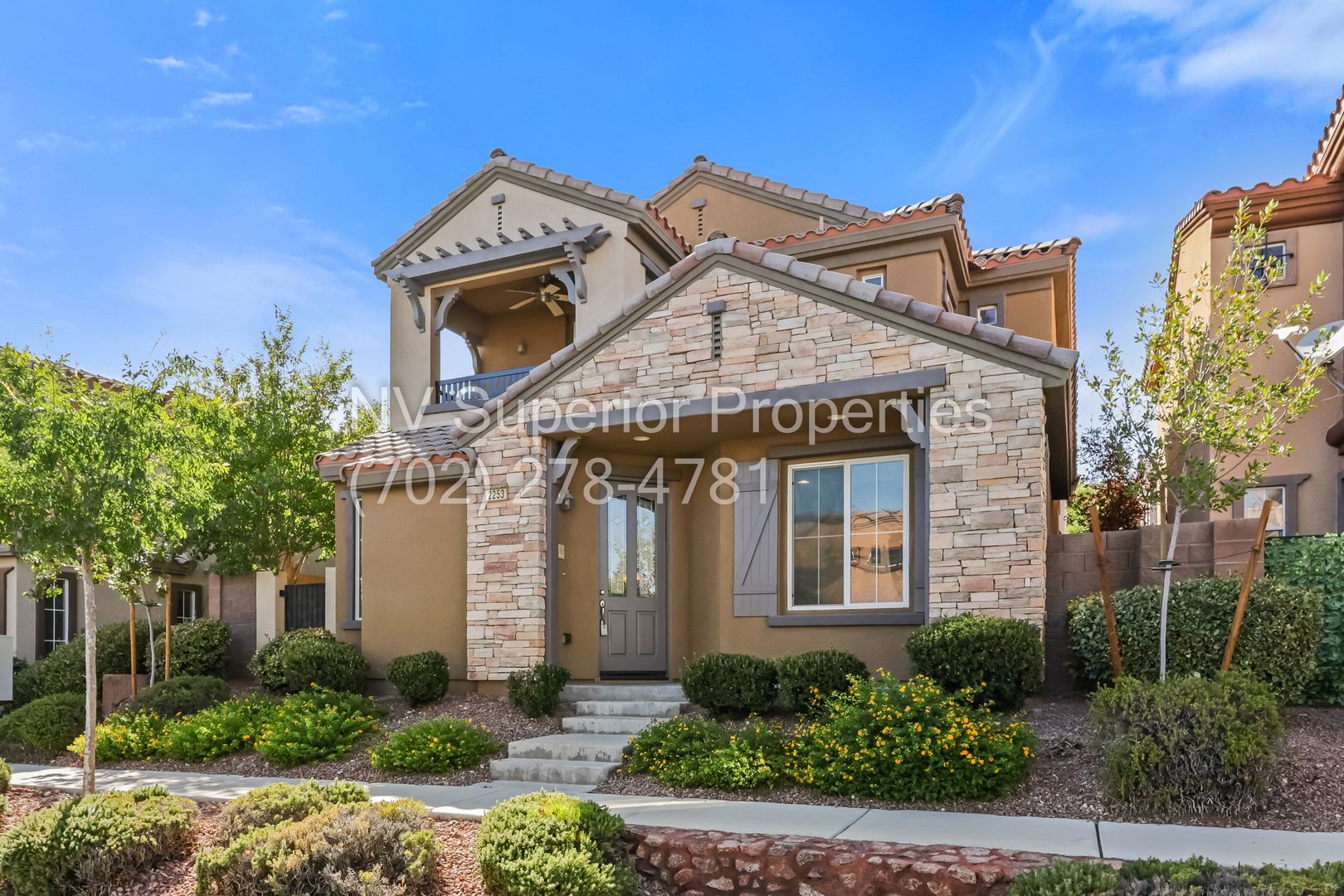 2253 Aragon Canyon St (164-02-710-037) 2 of 12