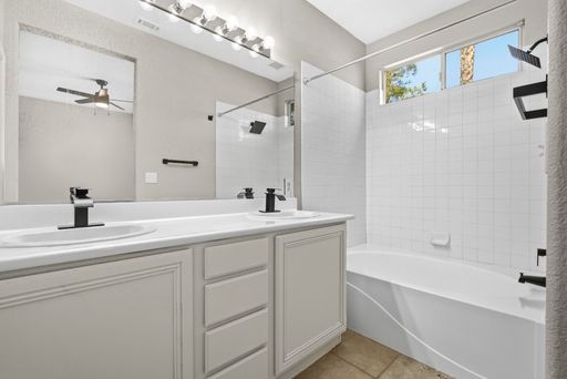 10628 Primrose Arbor Ave, Las Vegas, NV 89144