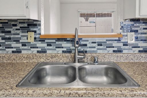545 Van Dornum Avenue, Henderson, NV 89011