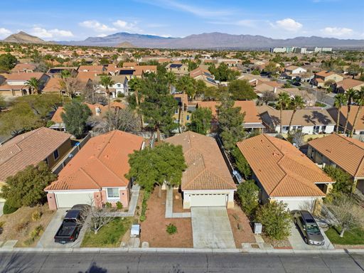 10628 Primrose Arbor Ave, Las Vegas, NV 89144