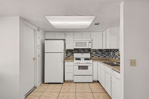 545 Van Dornum Avenue, Henderson, NV 89011