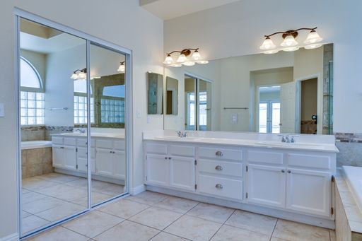 968 E. Robindale Road, Las Vegas, NV 89123