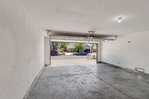 545 Van Dornum Avenue, Henderson, NV 89011