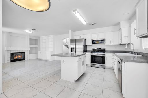 8366 Drop Camp Street, Las Vegas, NV 89123