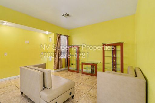 7929 Dana Maple Court, Las Vegas, NV 89131