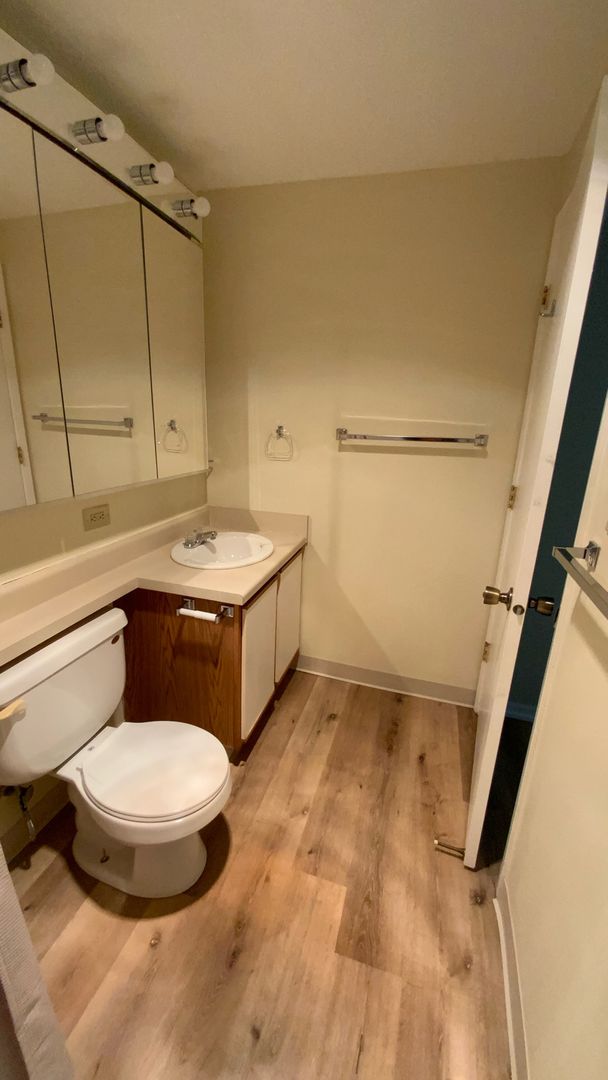 Marshalltown Apartment: 1 West Grant Street