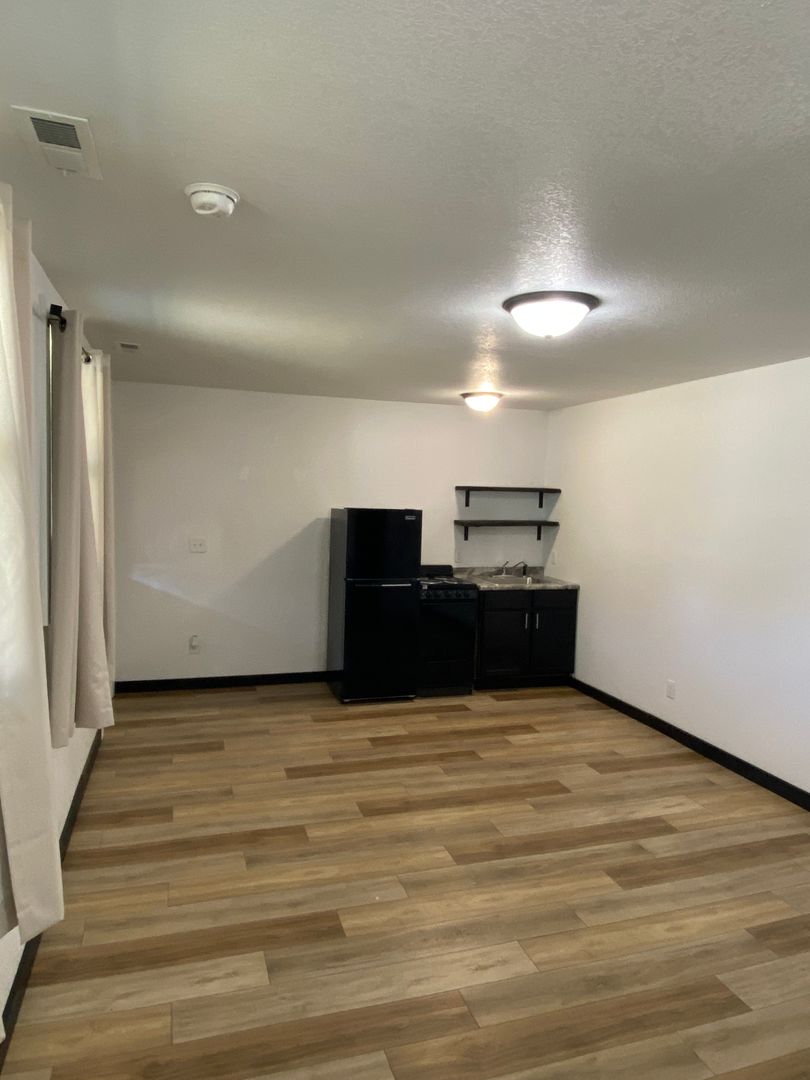 Toledo Apartment: 907 South Broadway