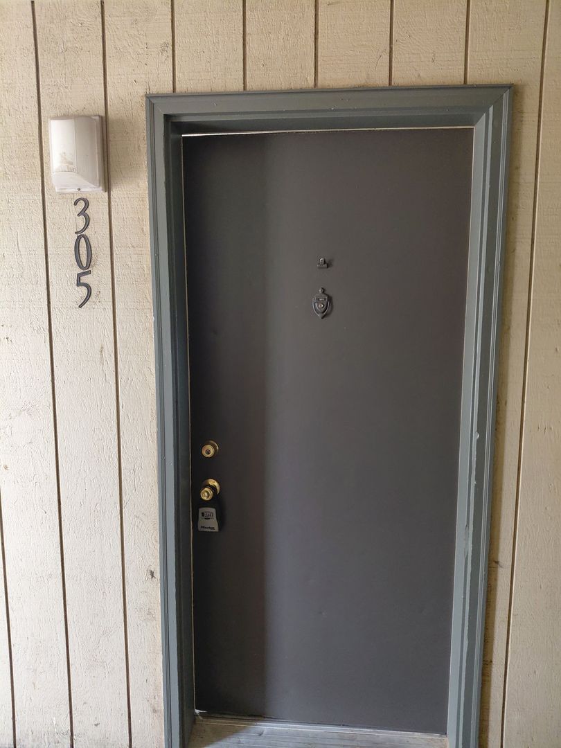 Ponca City Apartment: 1501 East Bradley Avenue