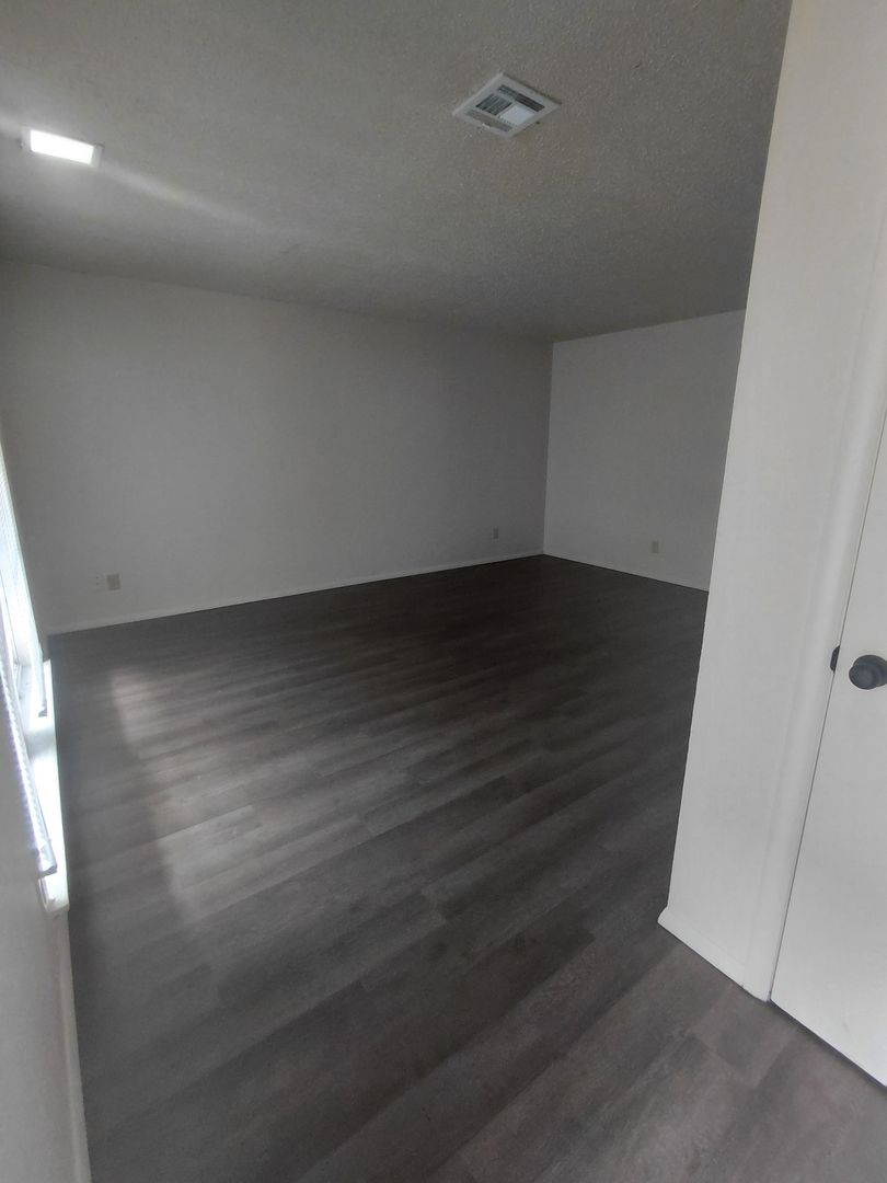 Prairie Sun Apts. 5 of 12