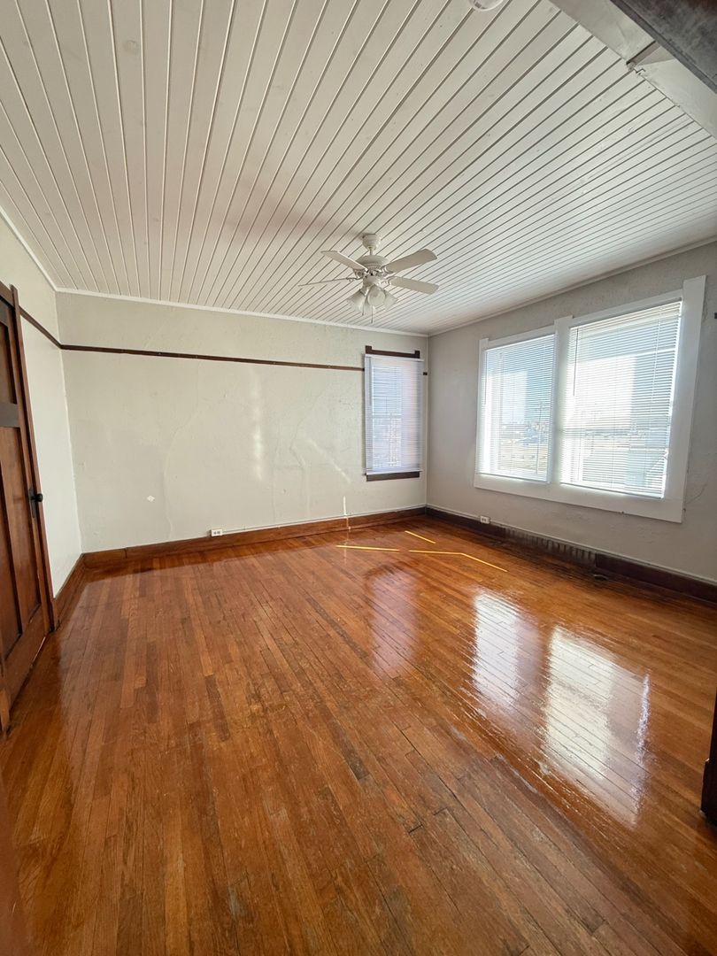 Marshalltown Apartment: 201 N 2nd AVE