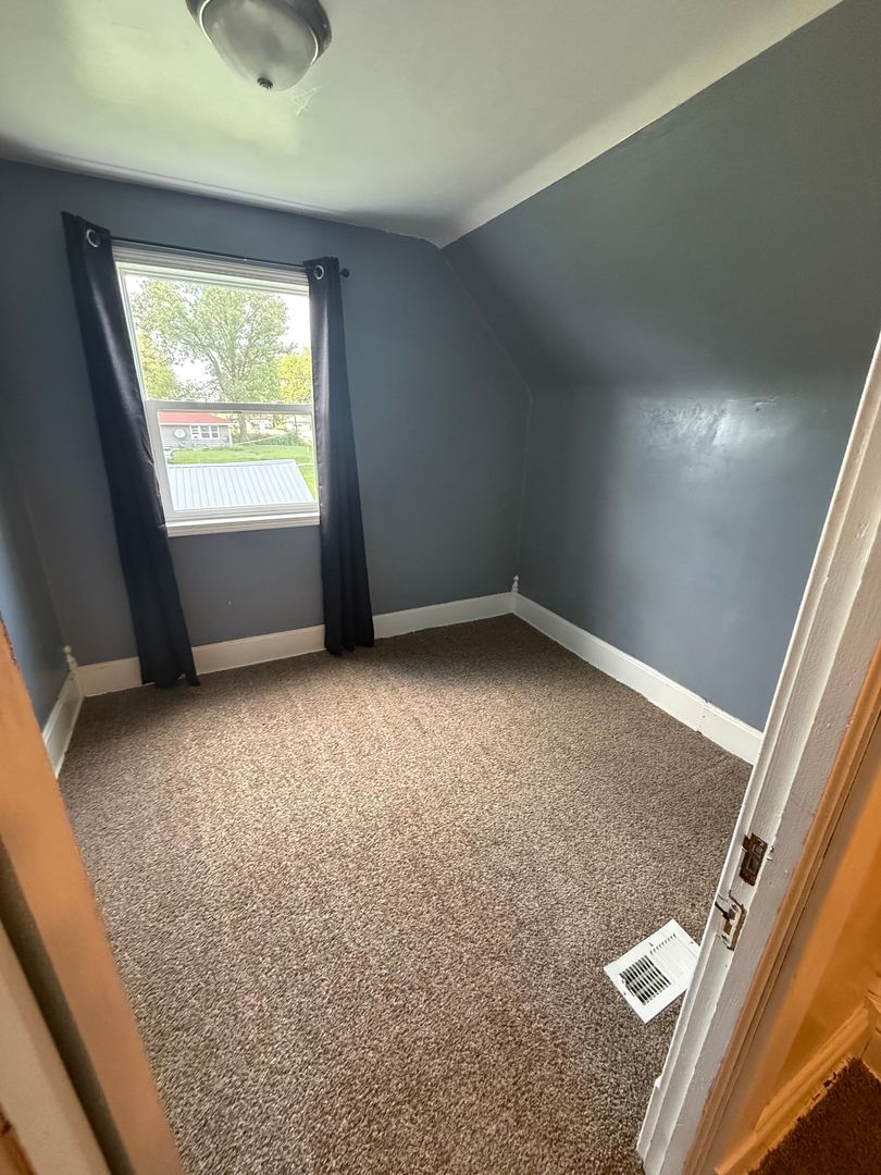207 Yetley St 7 of 10
