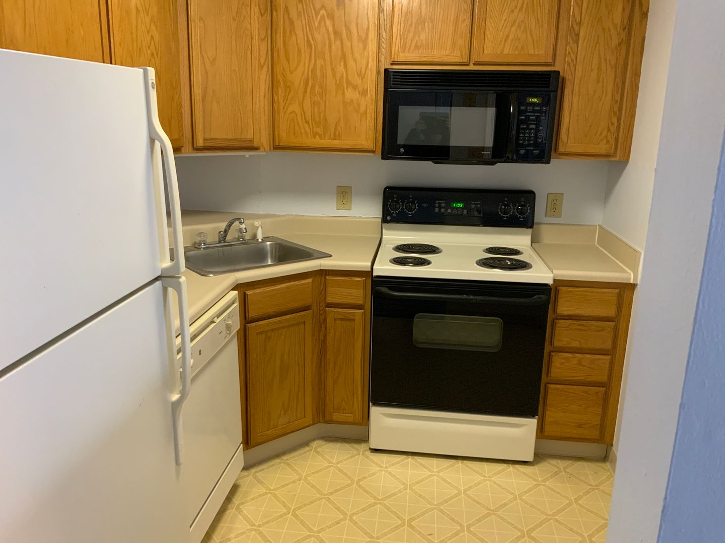 Marshalltown Apartment: 1 West Grant Street