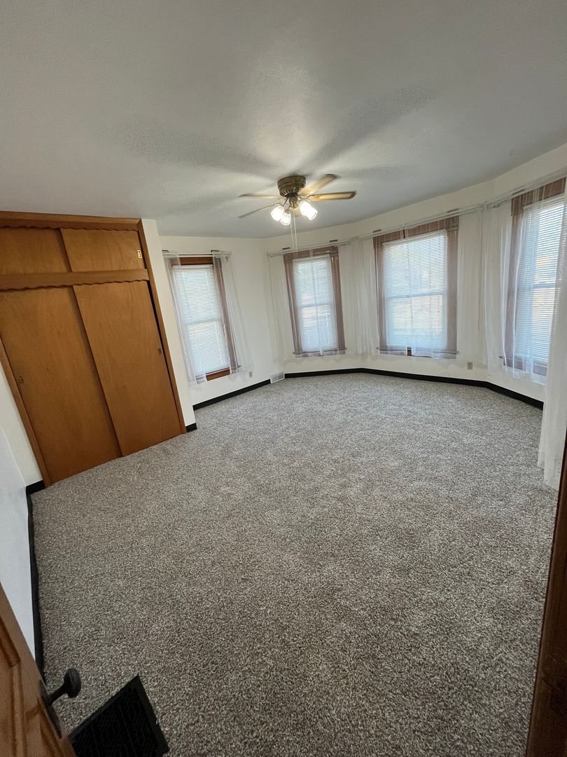 Tama Apartment: 1115 McClellan St