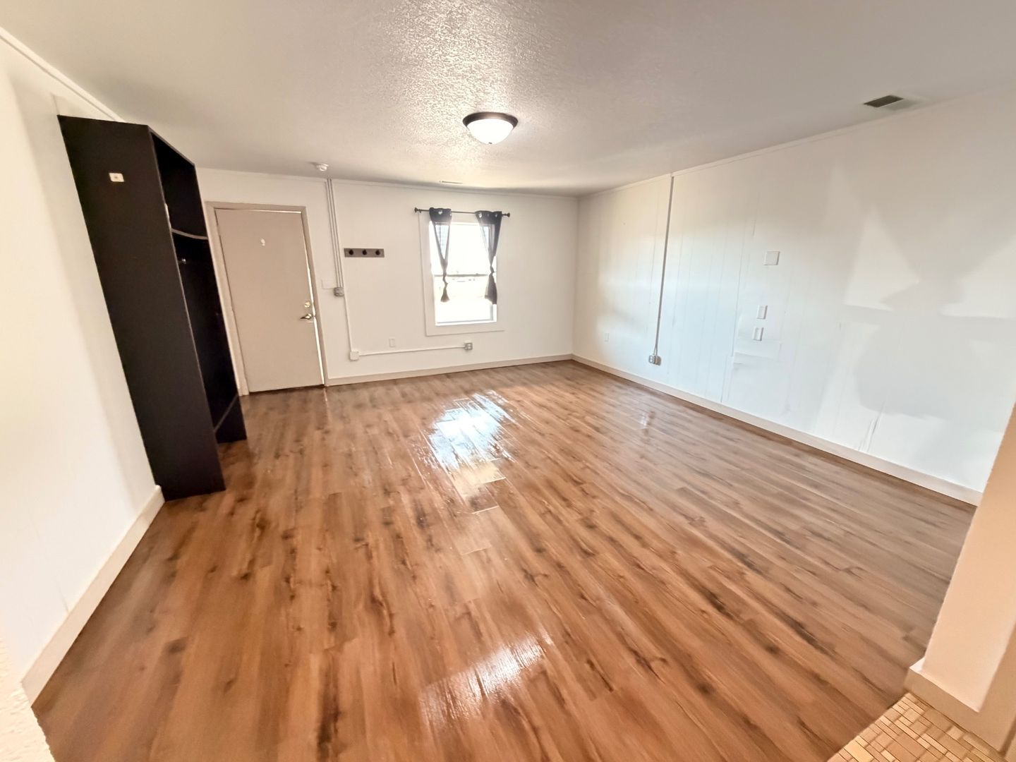 Broadway Apartments 2 of 4