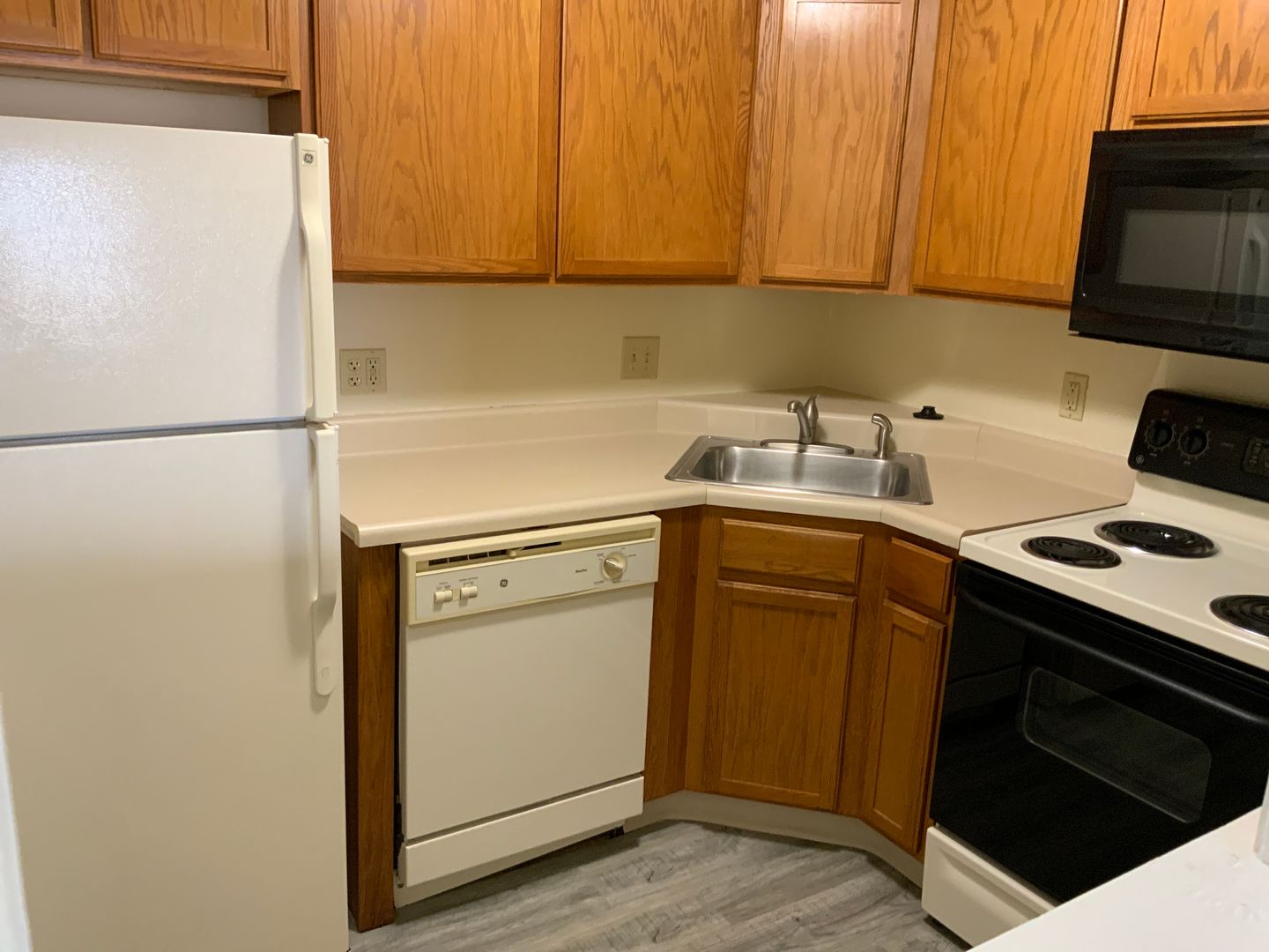 Marshalltown Apartment: 1 West Grant Street