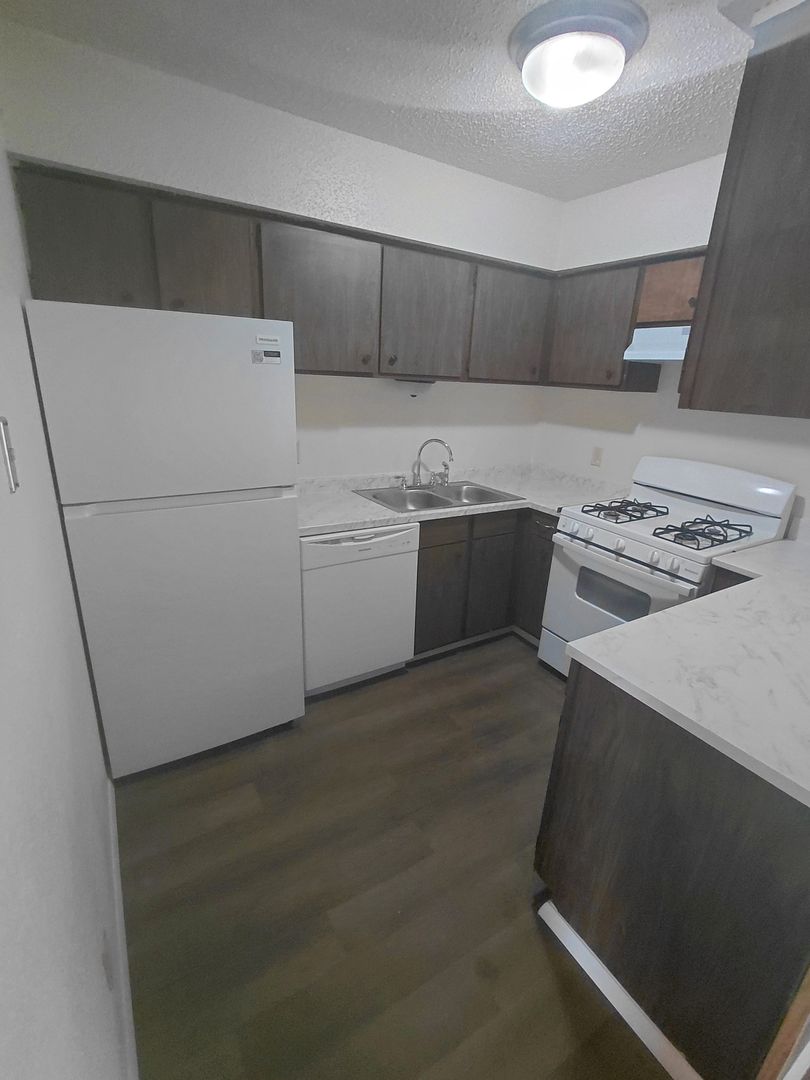 Prairie Sun Apts. 12 of 12