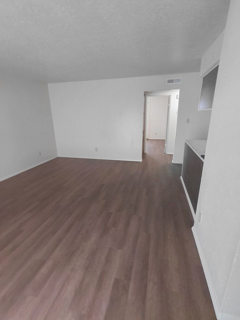 Prairie Sun Apts. 7 of 12